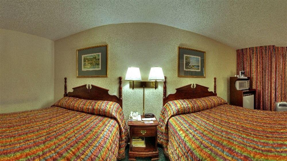 Best Western West Greenwich Inn Exterior photo